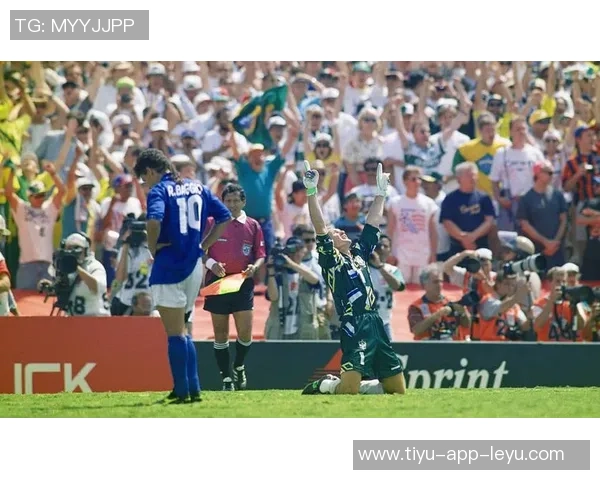 意大利巴西传奇球星同场竞技巴乔卡福罗马里奥重温经典对决 意大利巴西传奇球星同场竞技巴乔卡福罗马里奥重温经典对决