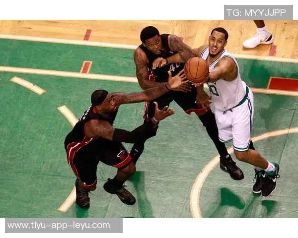 斯玛特称热火队实力强劲我们将全力以赴拼搏争胜才是最重要的目标 斯玛特称热火队实力强劲我们将全力以赴拼搏争胜才是最重要的目标