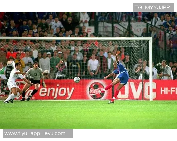 特雷泽盖谈世界杯扩军带来的机遇与98年夺冠的美好回忆